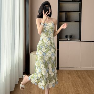 French Embroidered Two-Piece Cami Dress Women 2025 Summer Vacation Slimming Dress